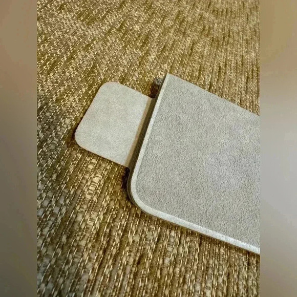 ⭐️ Authentic Apple Watch Hermes dust cover ⭐️ - Picture 3 of 7